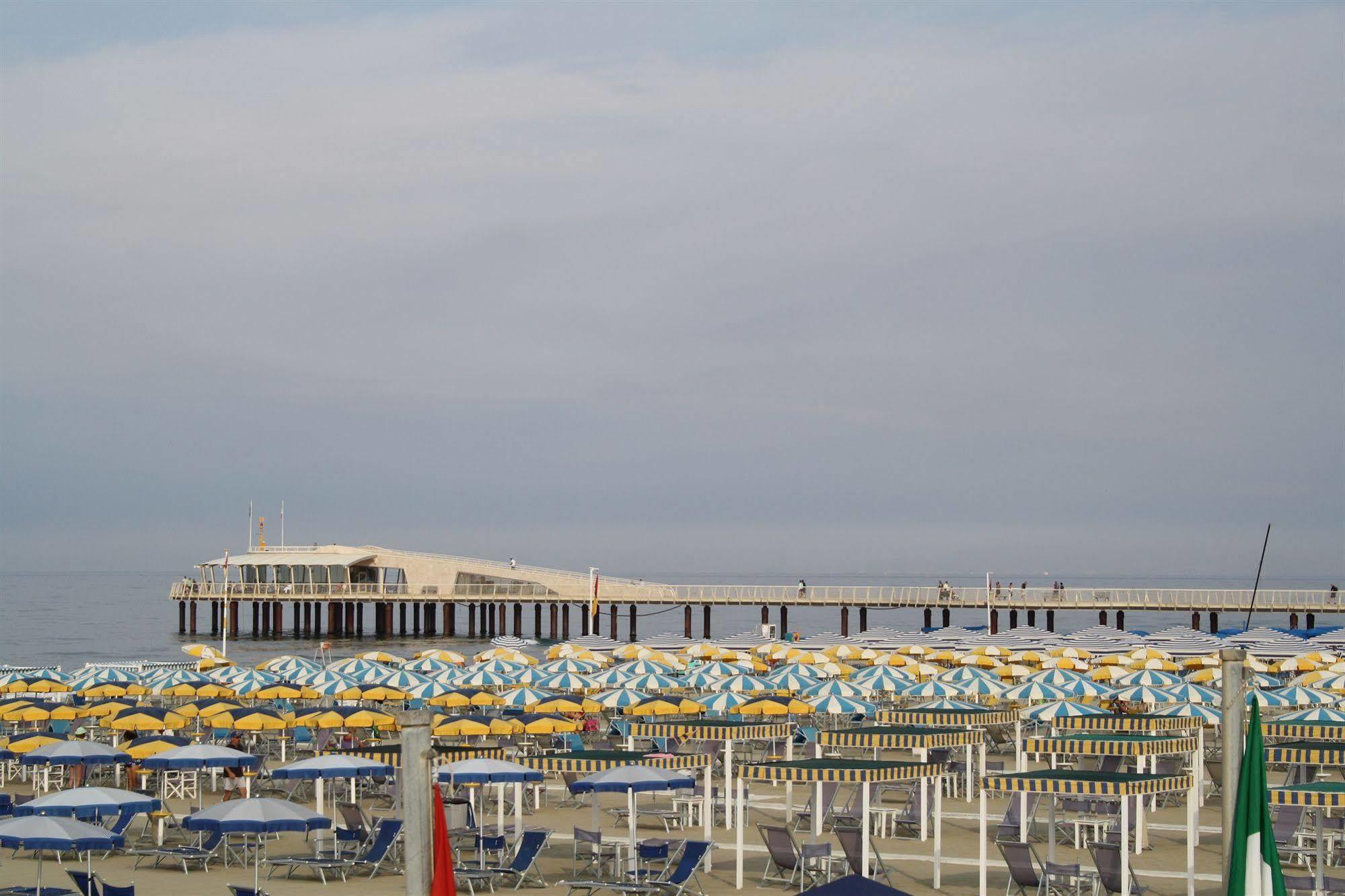 Hotel Regina Lido di Camaiore Exteriér fotografie
